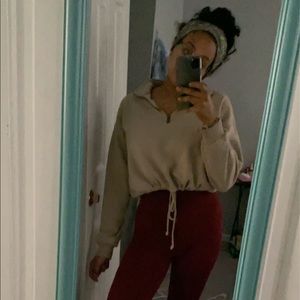 AE cropped quarter zip 💞